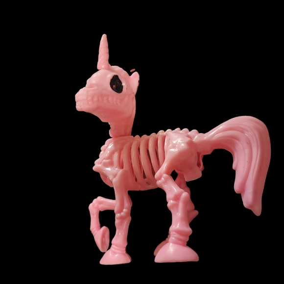 Pink unicorn - Picture 2 of 9